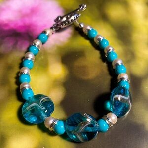 ✔️✔️Turquoise/Gold Swirl Lampwork Bracelet
